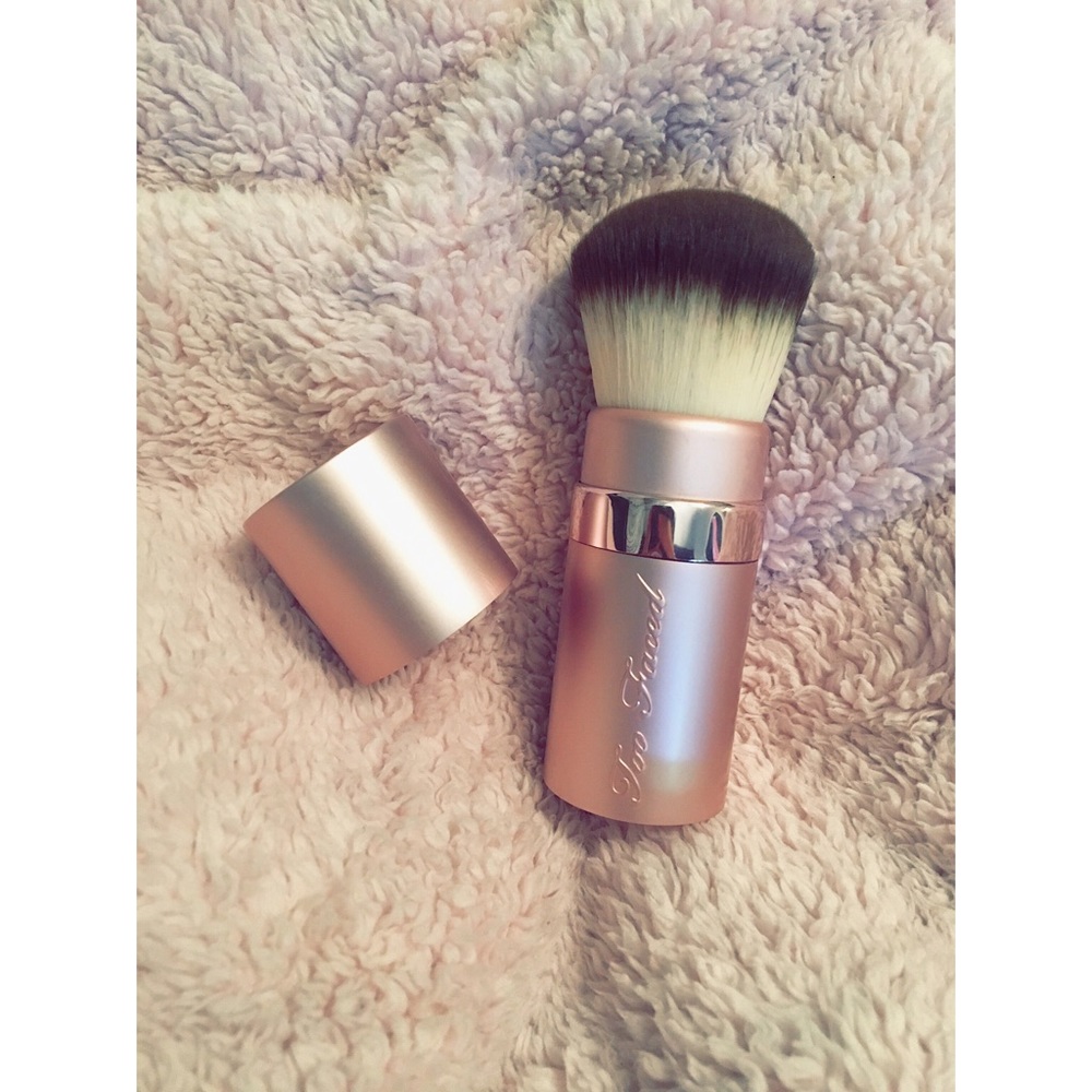 💕 Too Faced Kabuki Brush 💕